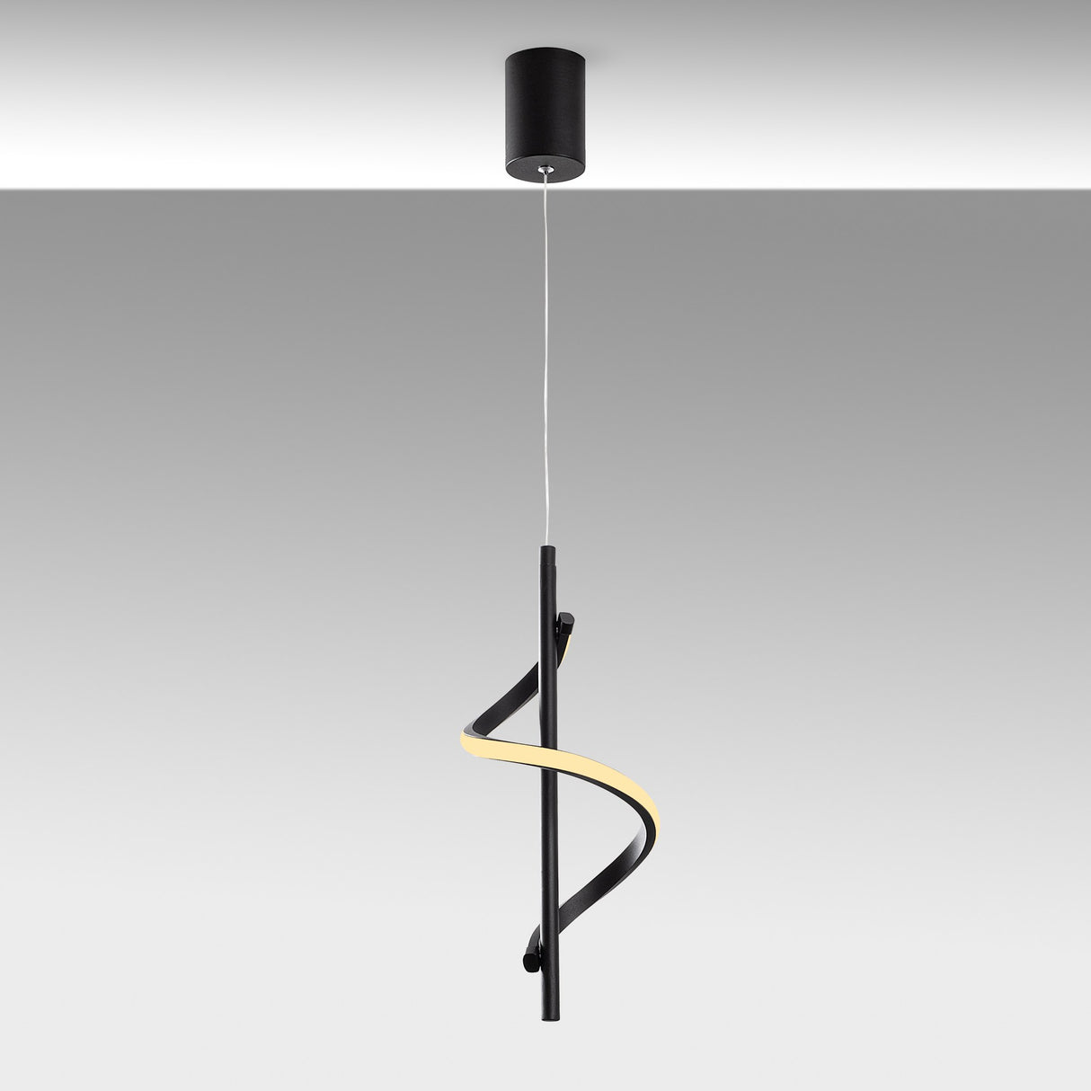 Suspension Noire Métal Opulente