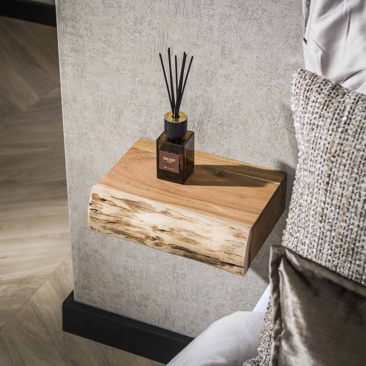 Ensemble de 2 Tables de Nuit Suspendues en Bois d'Acacia Freya Petit