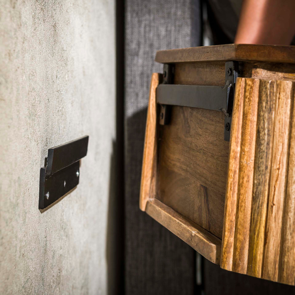 Nachtkastje Mango avec 1 tiroir - sable