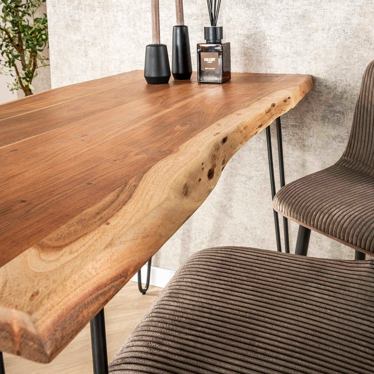 Table de bar industrielle en bois d'acacia Elin 130 cm