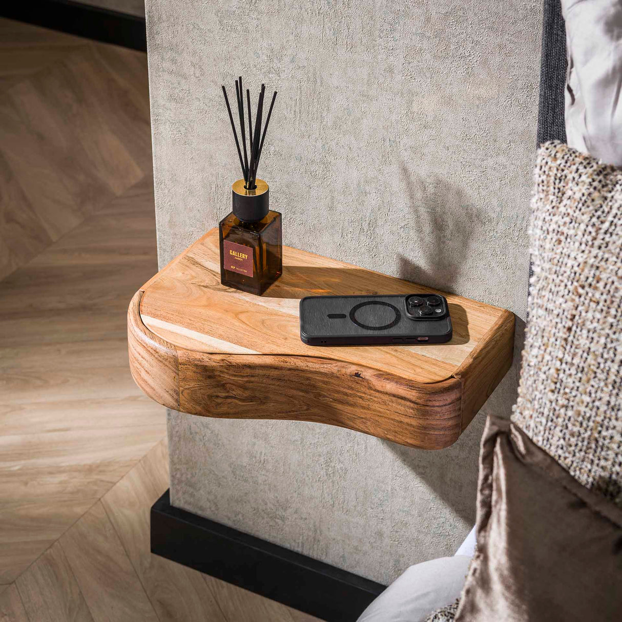 Tables de chevet muraux en acacia Nova L/R (ensemble de 2)