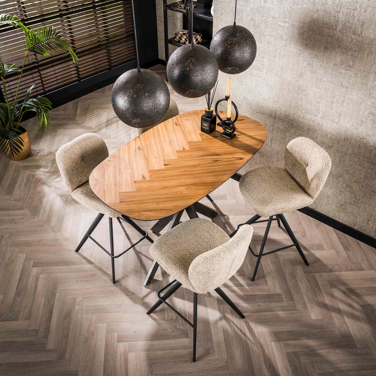 Armeta Table basse organique 140 cm en teck veneer