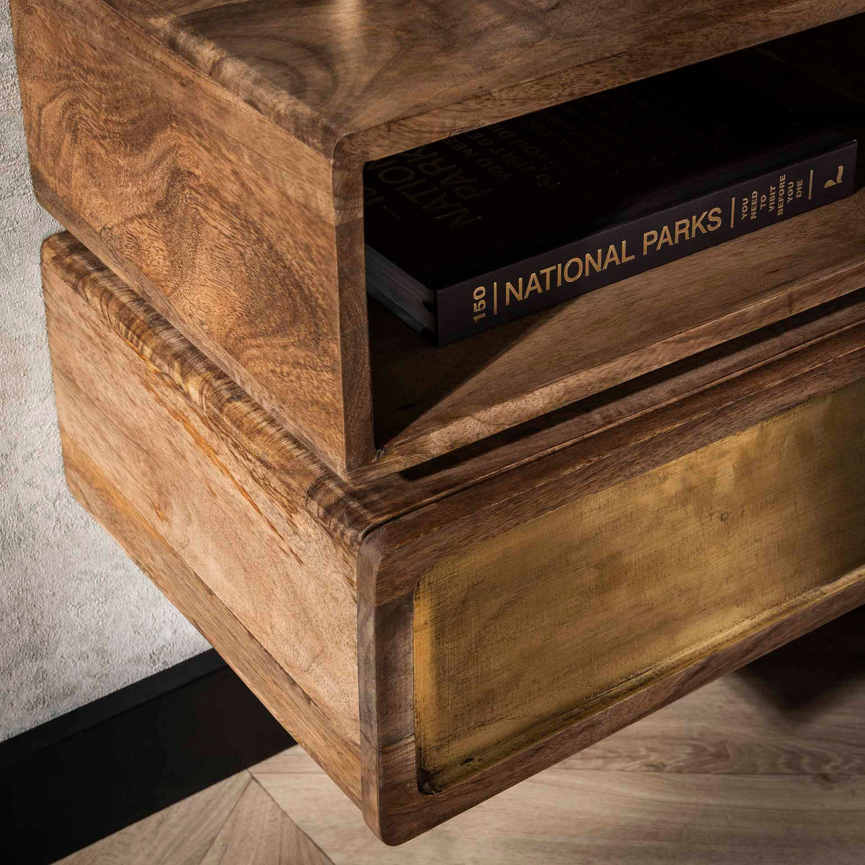 Solano table de nuit 1 tiroir Bois de manguier Sable avec bouton en laiton