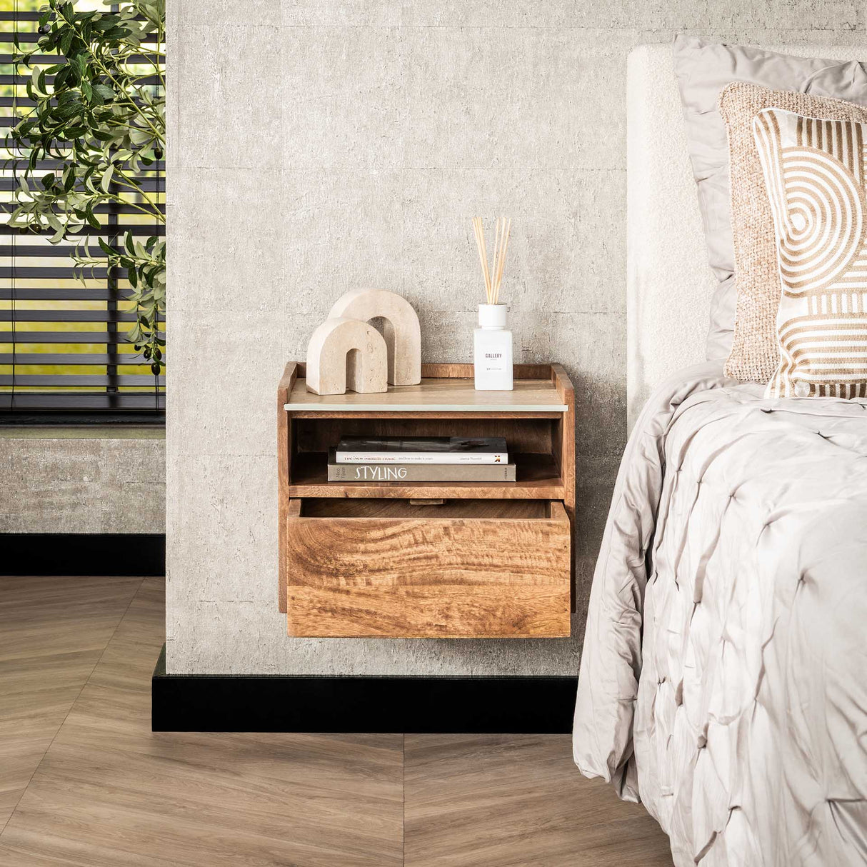 Orto Niche de nuit suspendue 1 tiroir 1 compartiment Bois de manguier Céramique