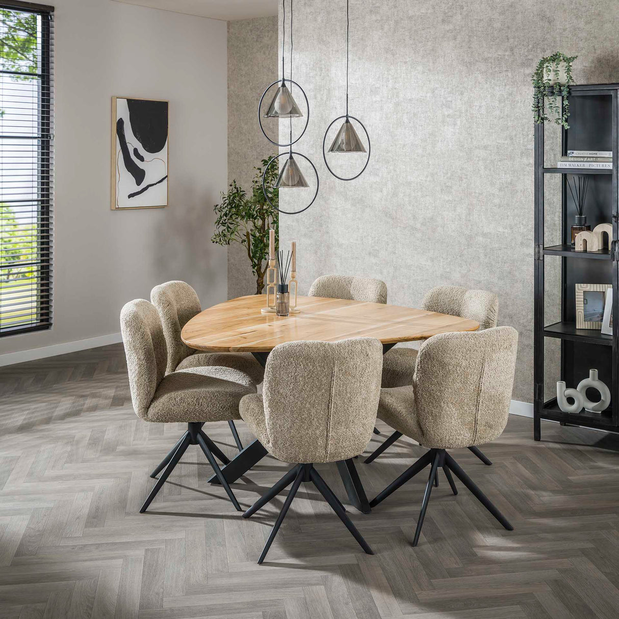 Table à manger triangulaire en bois massif d'acacia 135 cm