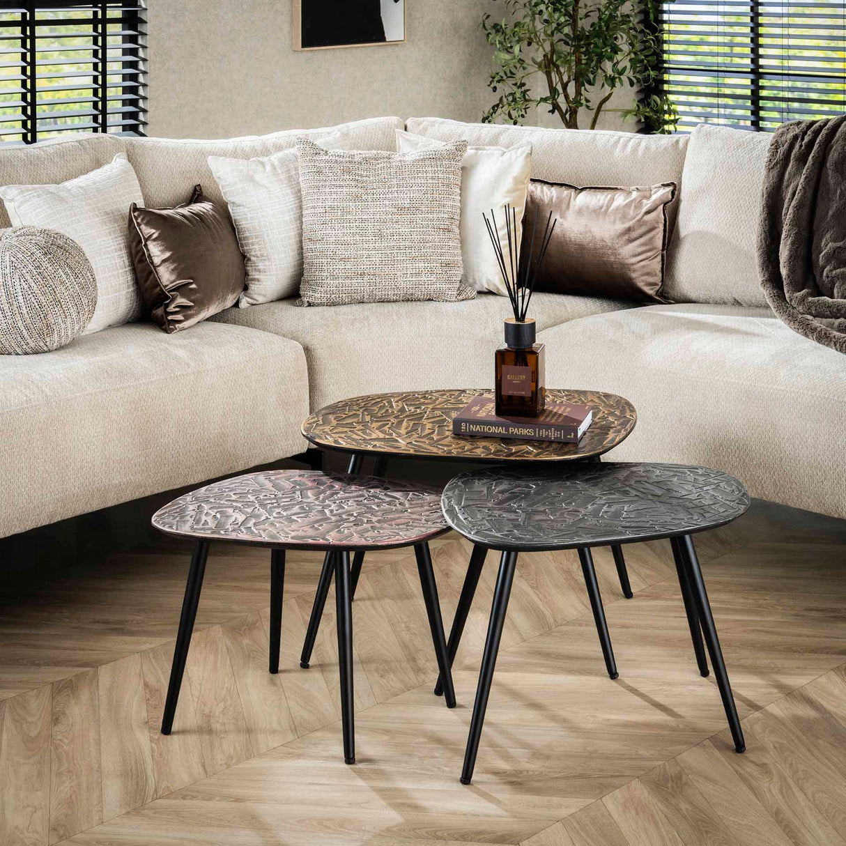 Ensemble de tables basses Marlo 3 Carré patine cuivre