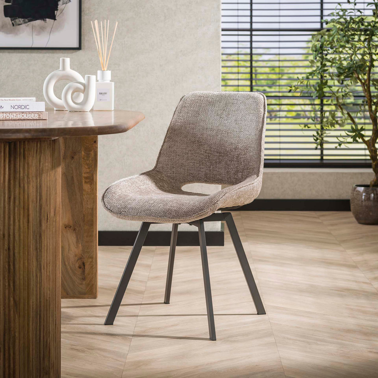 Ensemble de 4 chaises de salle à manger Riviera Rich sable pivotantes