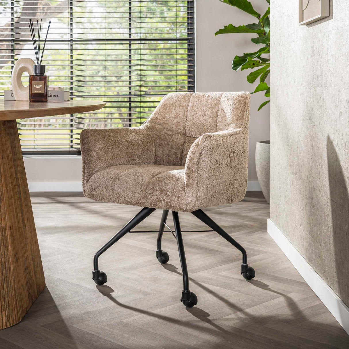 Lot de 2 chaises de salle à manger Tova tissu Alura sable avec roulettes
