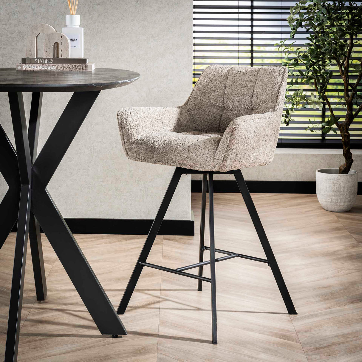Tabouret de bar Lino Bouclé Sable Pivotant Grille