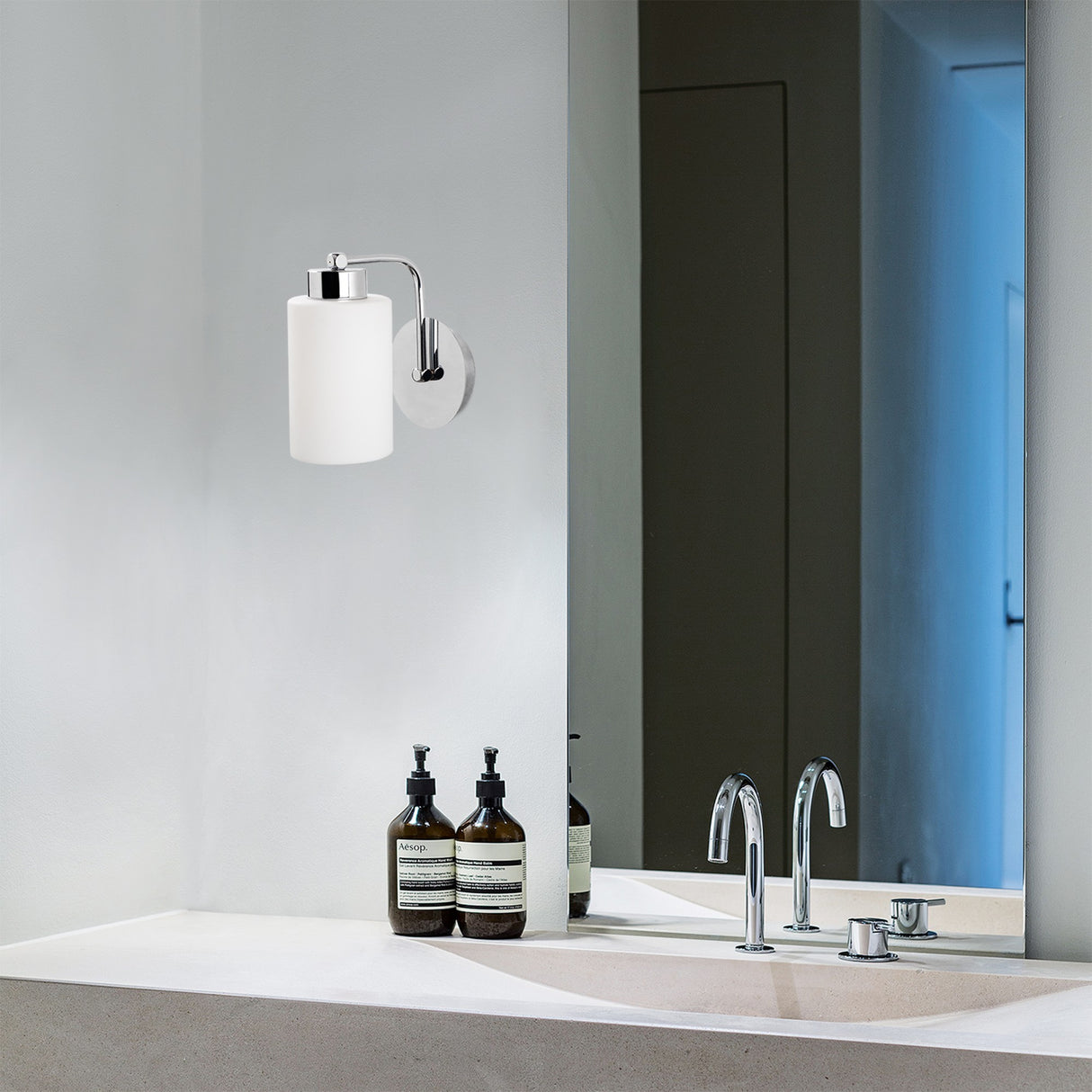 Applique Blanche Argent Métal Oasis