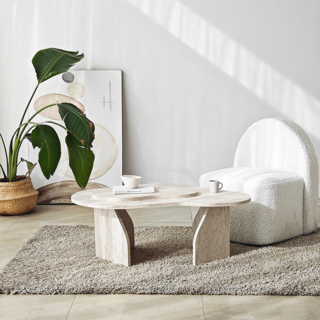 Table basse organique en travertin look marbre Melta - 105x65 cm