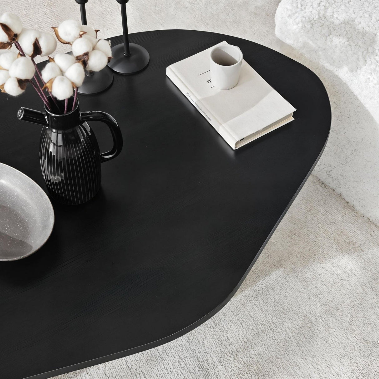Table basse Rock ovale noire 100 x 60 cm bois composite enduit mélaminé