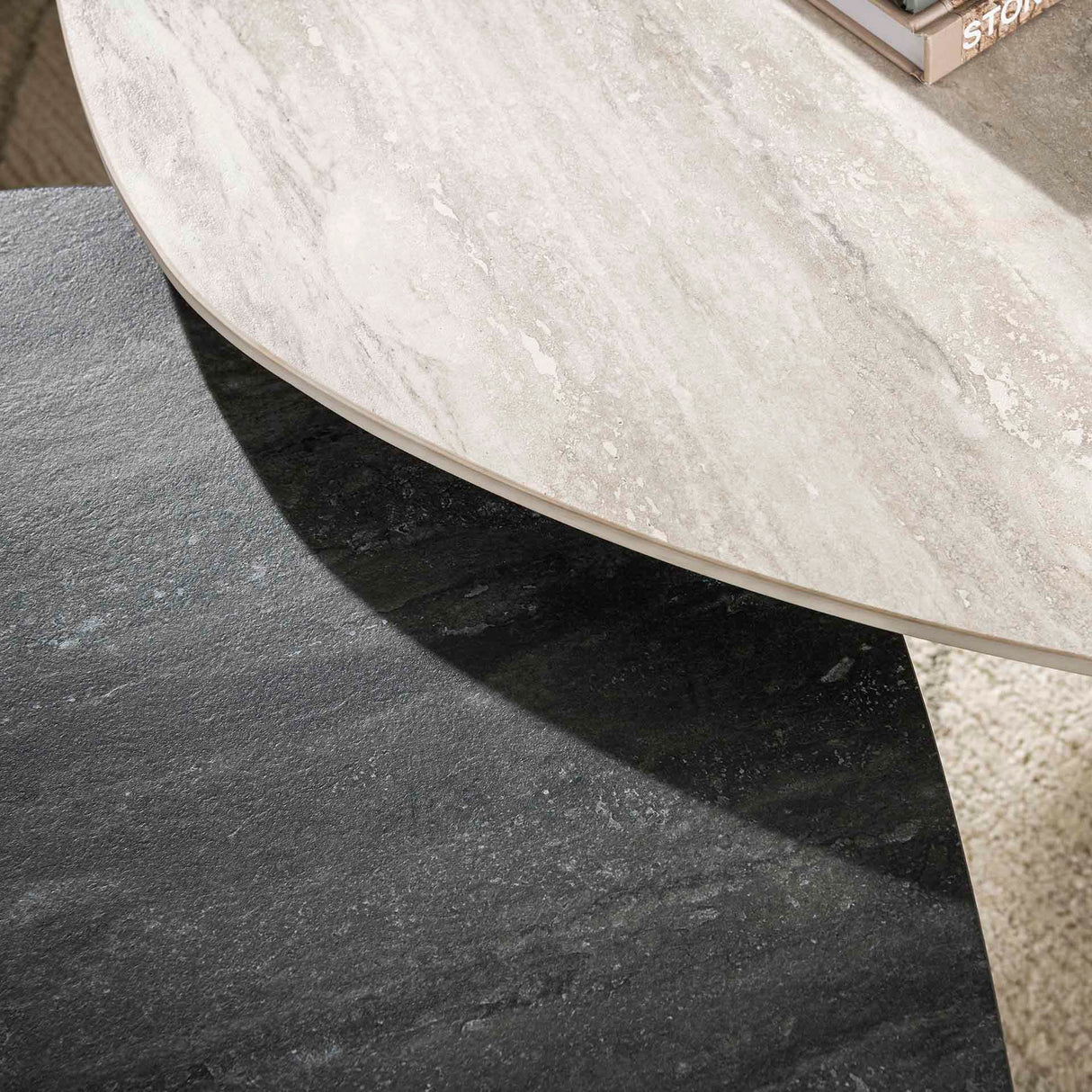 Arvo Twin ensemble de tables basses en céramique travertin 100x87 cm