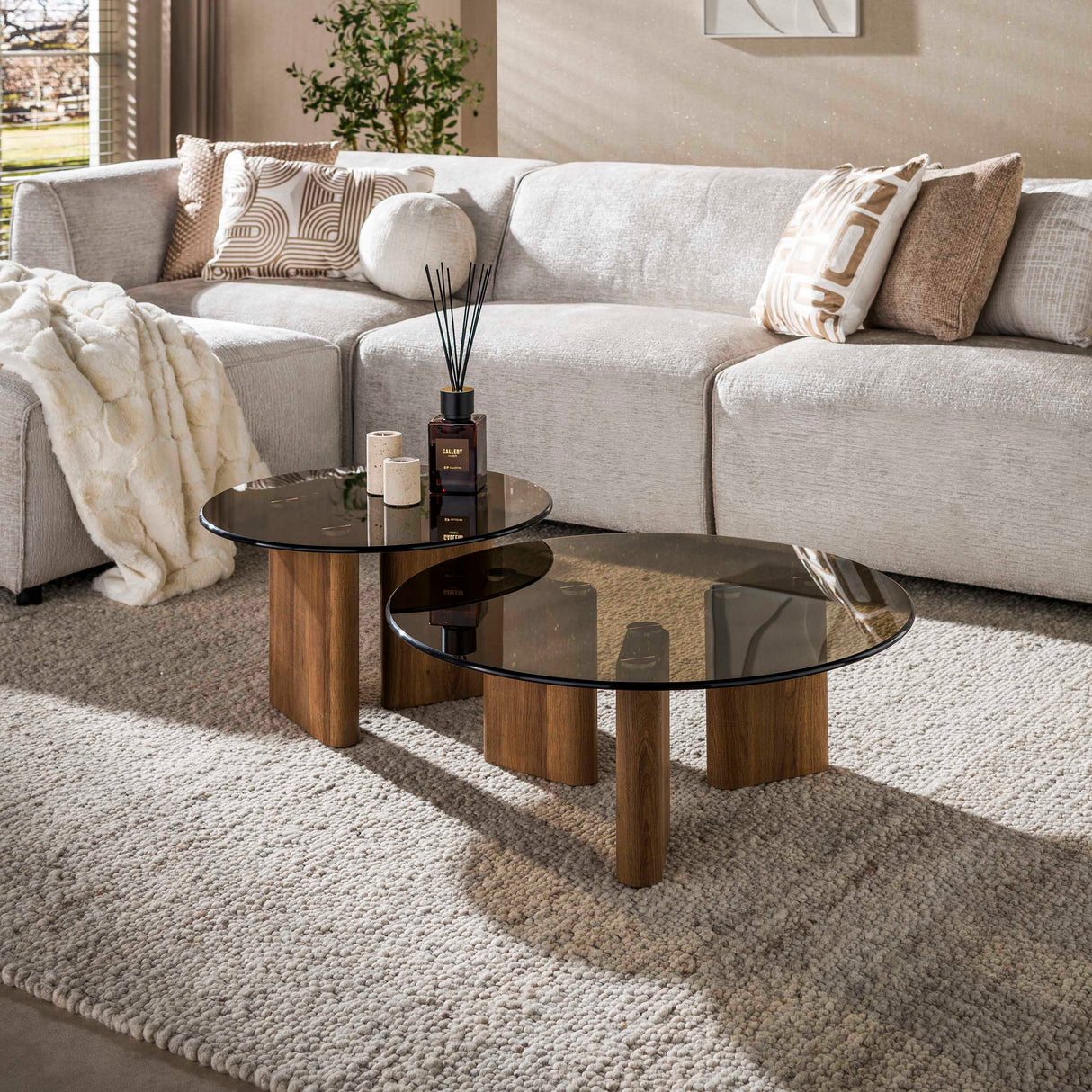 Lot de 2 tables basses rondes verre fumé marron aspect chêne Thor