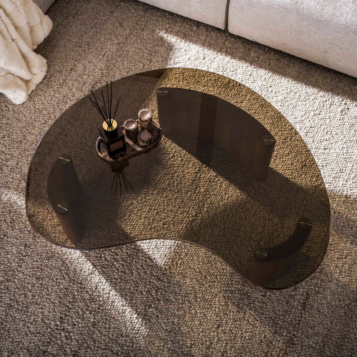 Table basse bio verre fumé marron aspect chêne Thor 130 cm