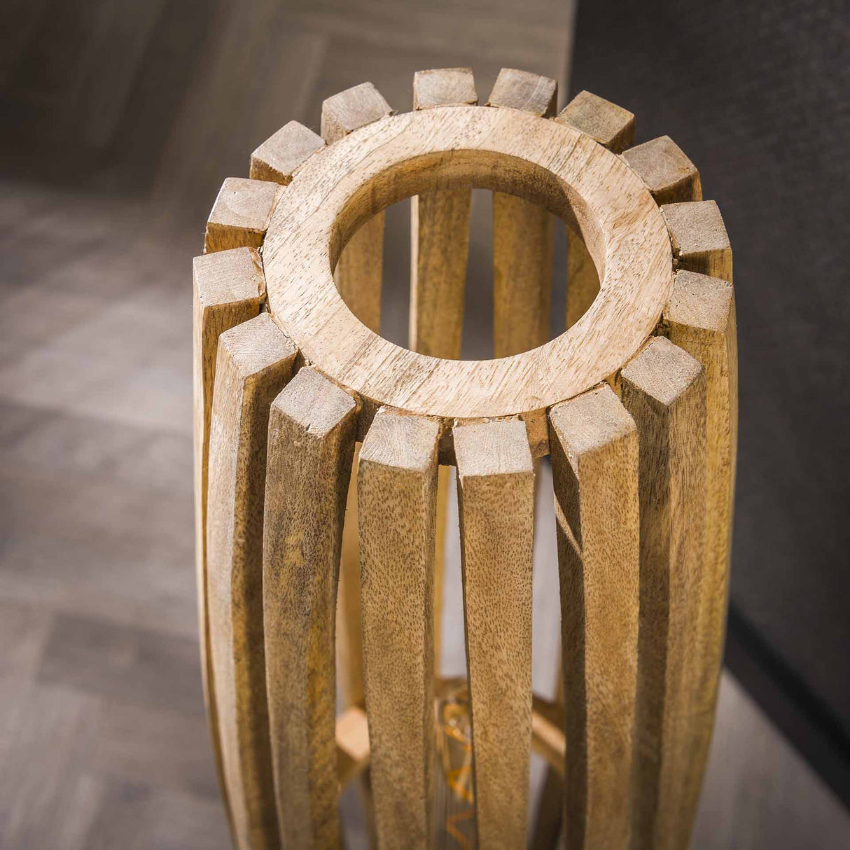 Lampadaire Jalou Bois de Manguier 1 source lumineuse