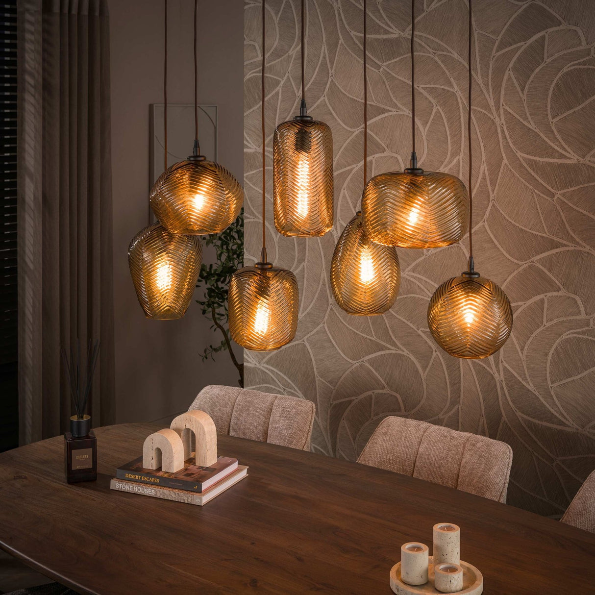 Hanglamp 7-lichts bruin reliëf glas Chen