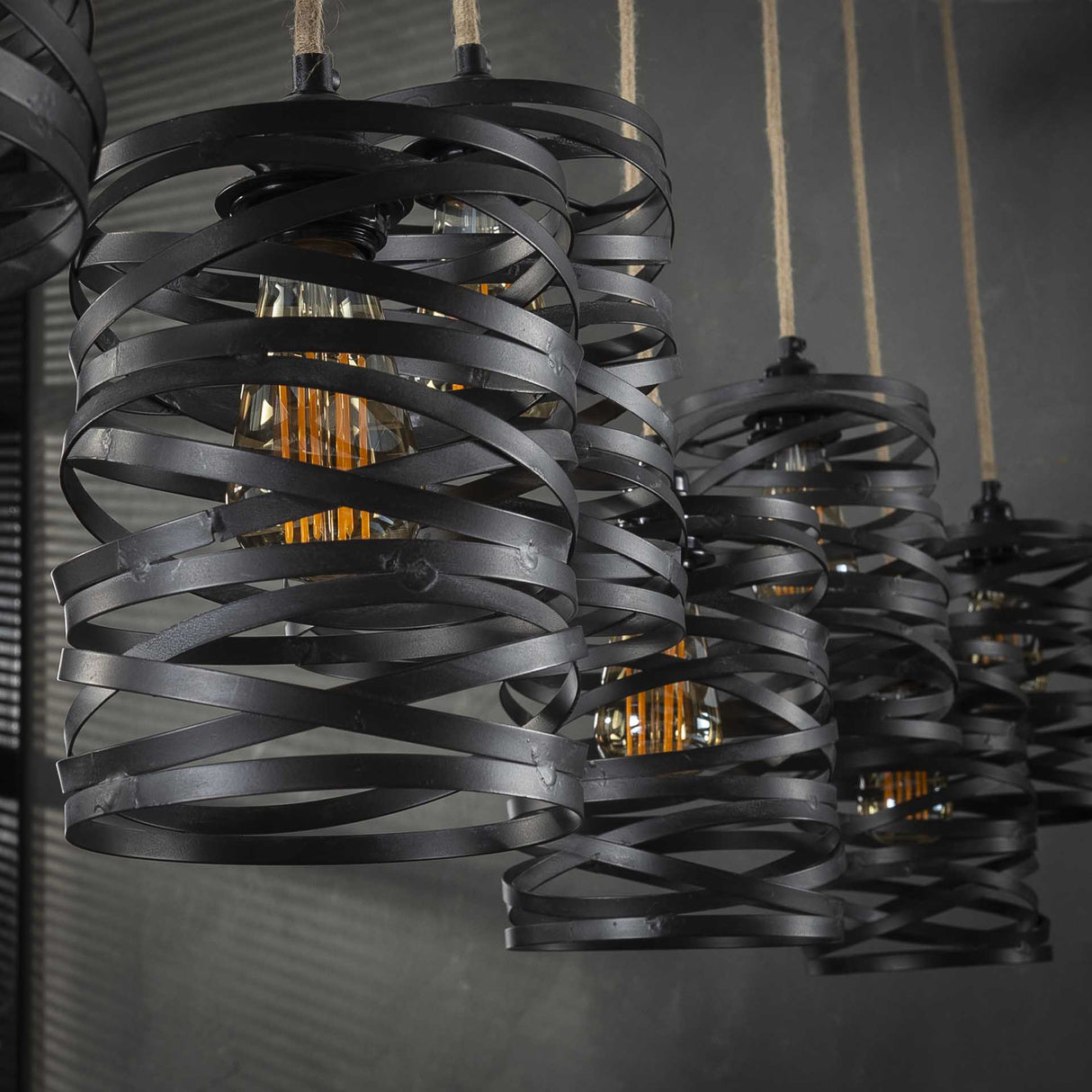 Hanglampen - Industriële Hanglamp Twist Metaal 7 - Lichts - Dimehouse