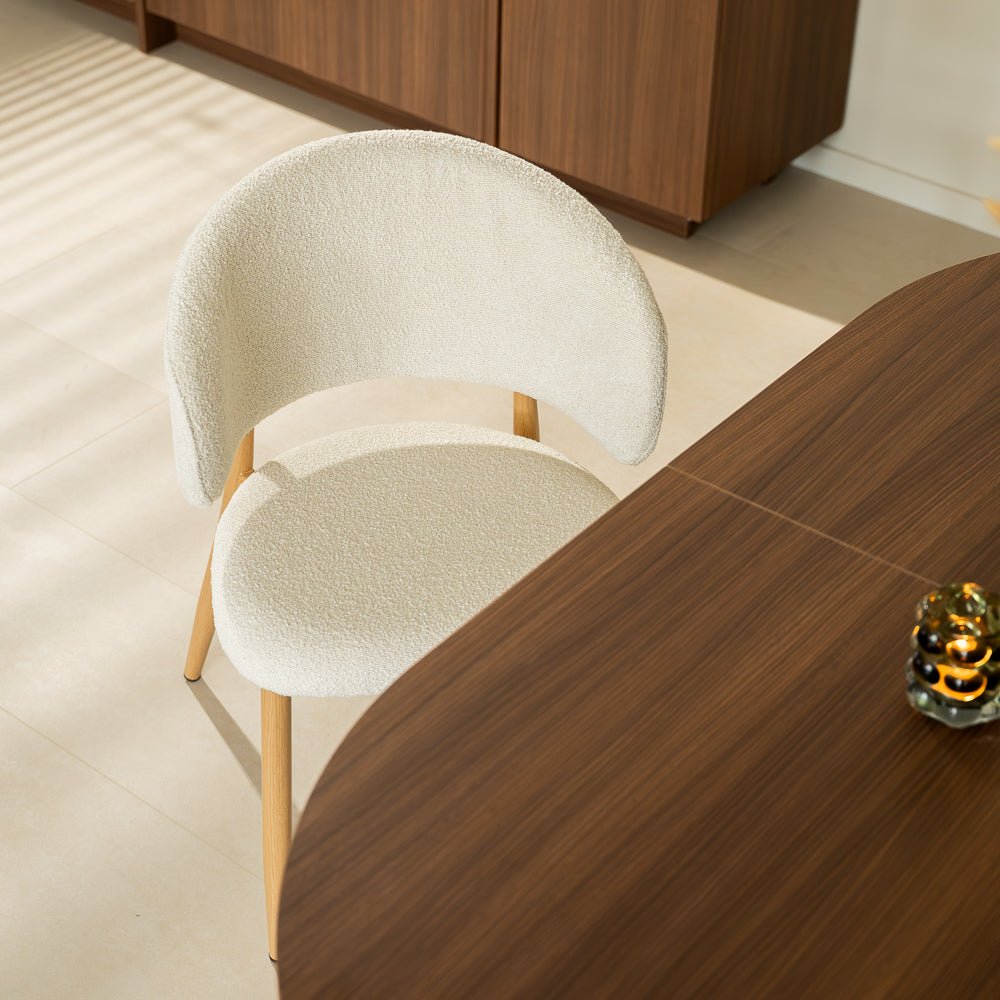 Chaises de salle à manger-Japandi Chaise de salle à manger Yuka Beige - Structure aspect chêne-Dimehouse