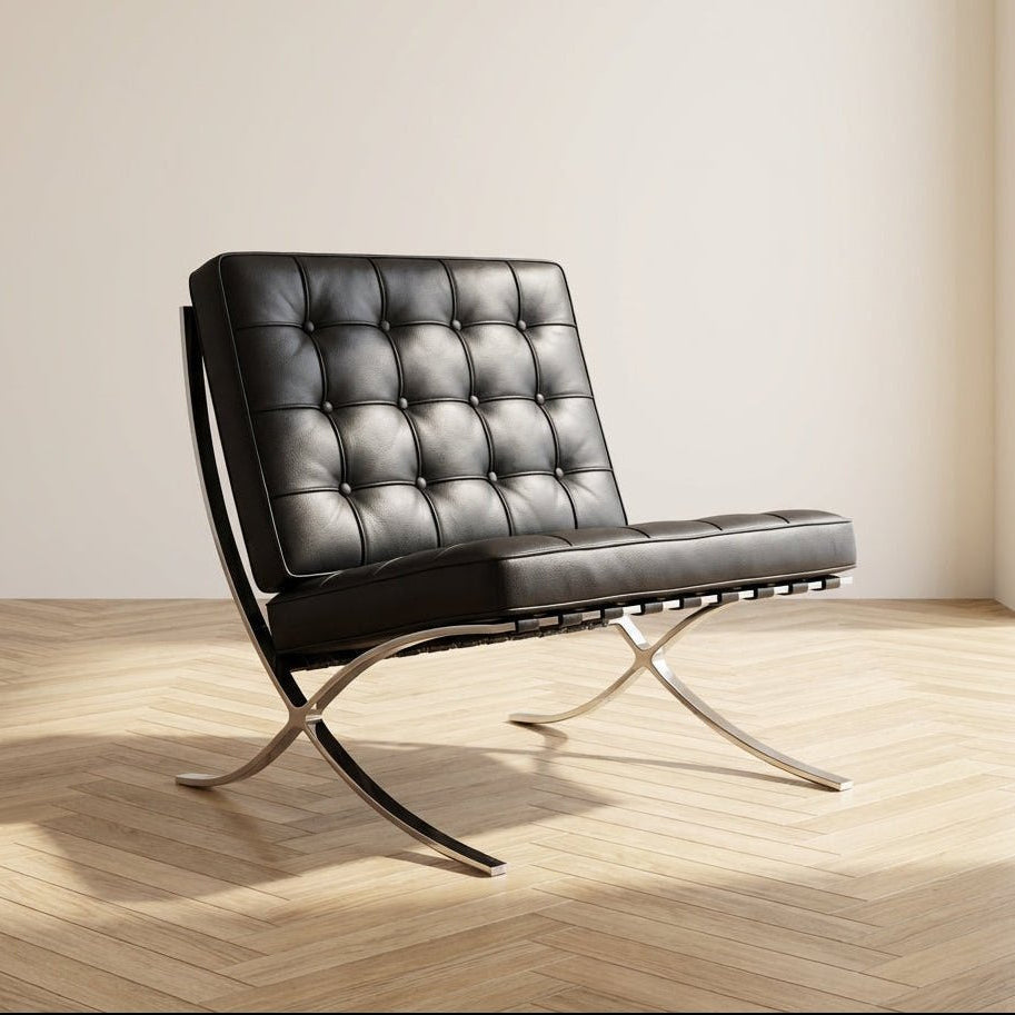 Fauteuil Expo en cuir noir de première qualité, photo d'ambiance dans un intérieur moderne