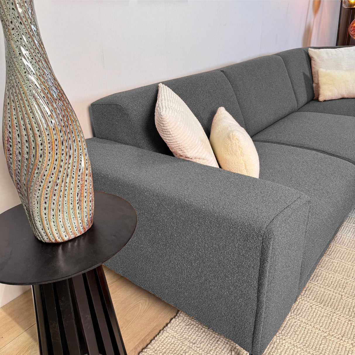 Canapé d'angle en tissu bouclé gris Maël - droit