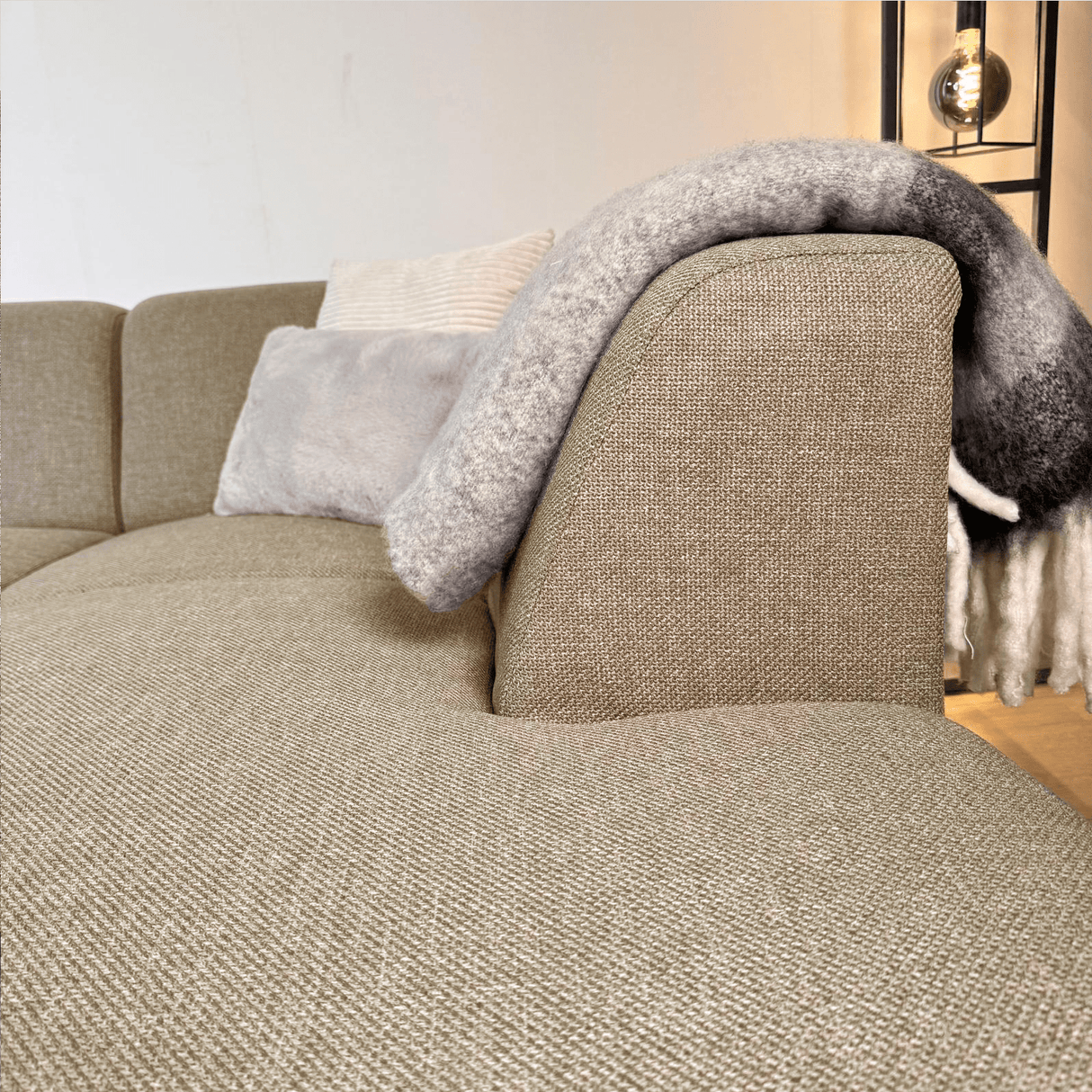 Canapé d'angle avec lounge compacte en tissu recyclé beige Moby - droit