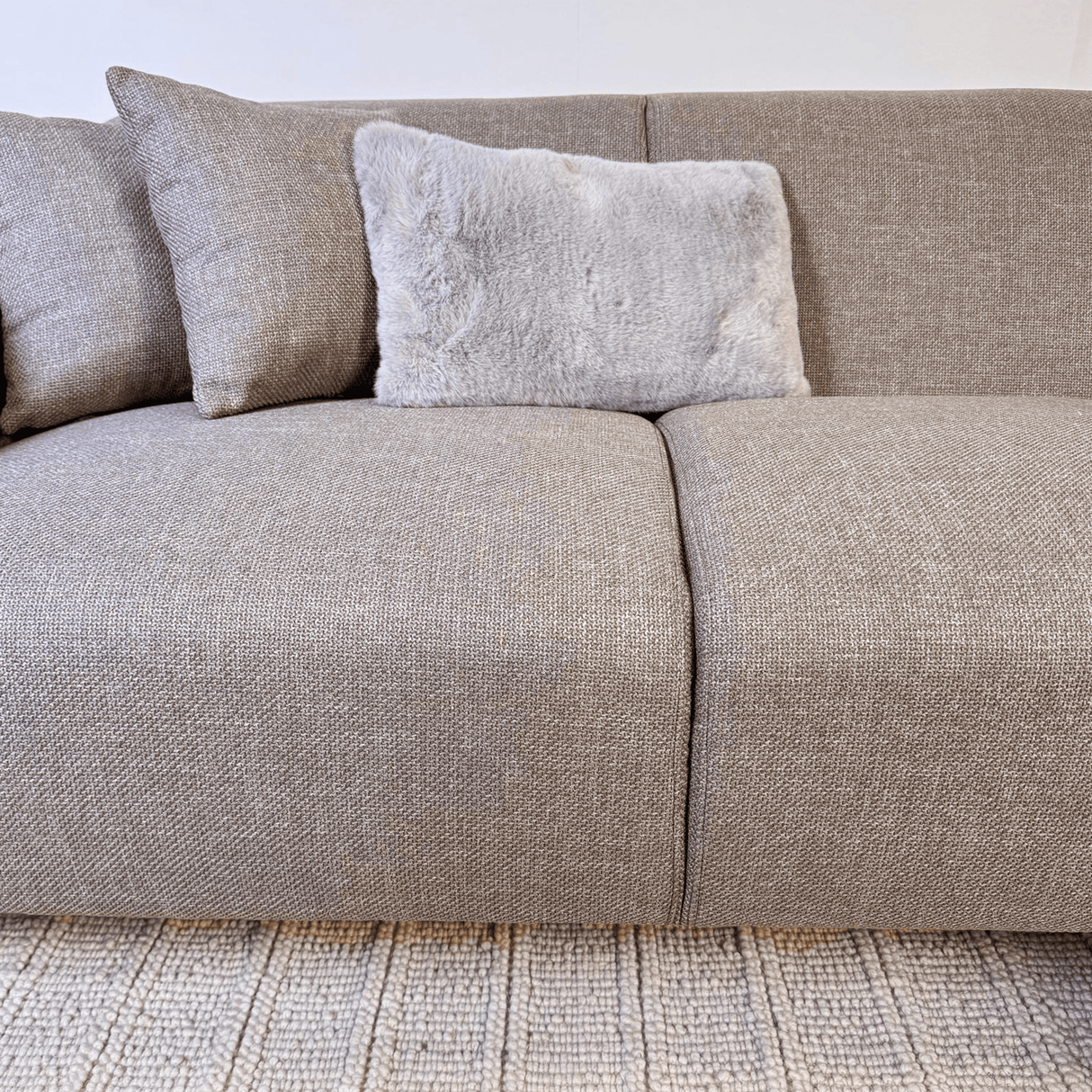 Canapé d'angle avec lounge compacte en tissu recyclé beige Moby - droit