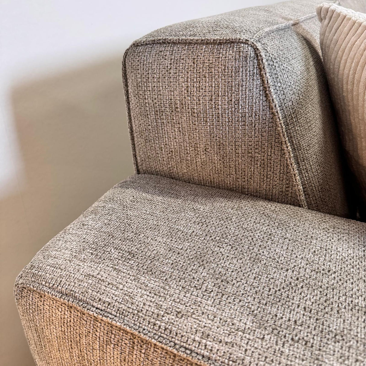 Canapé d'angle gris en chenille tissée Ravi – Gauche