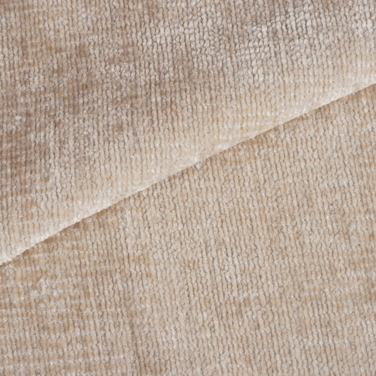 Ensemble de 4 chaises de salle à manger scandinaves en tissu chenille beige Swift - Sans accoudoirs