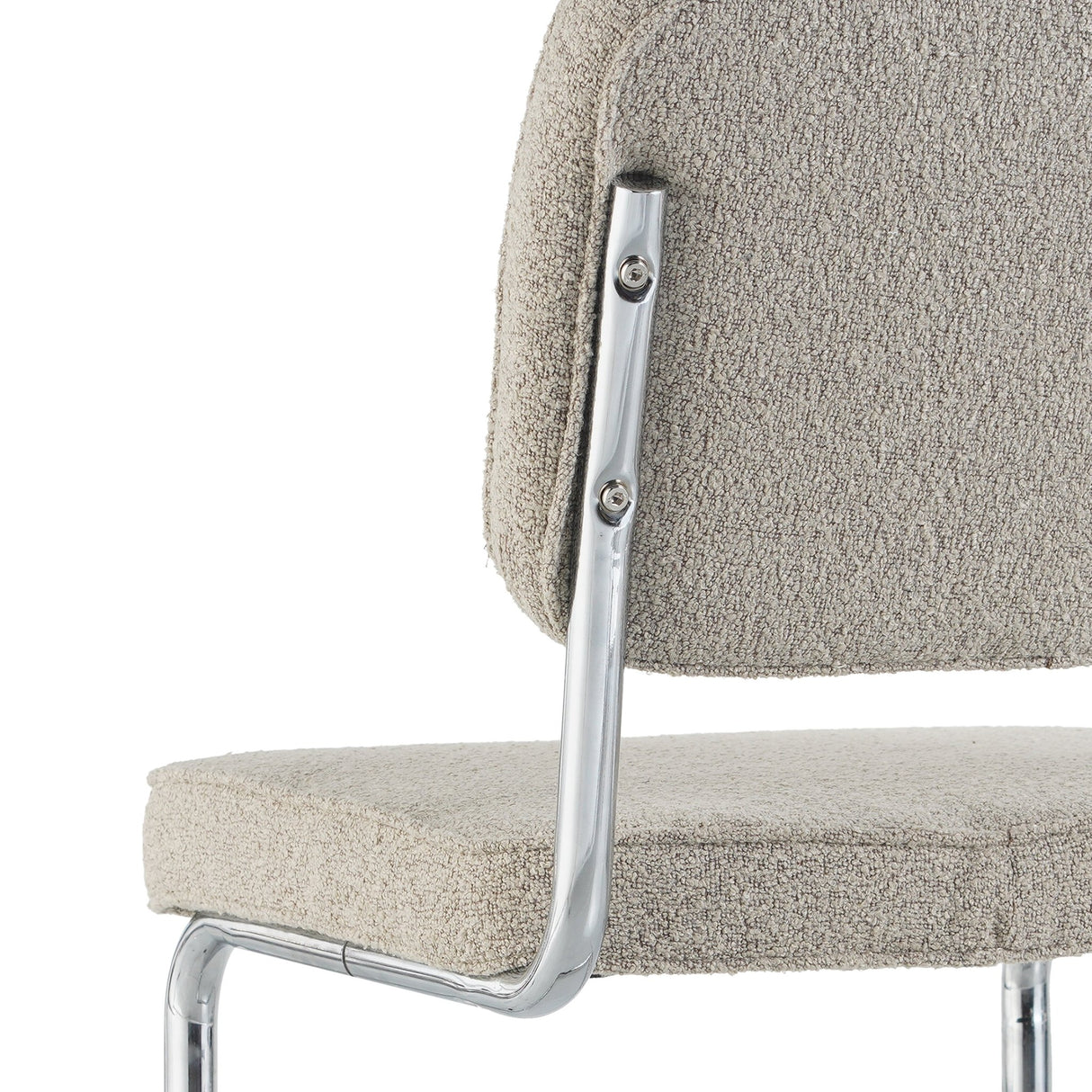 Chaise de salle à manger moderne couleur sable en tissu bouclé Sway - cadre en chrome - sans accoudoirs