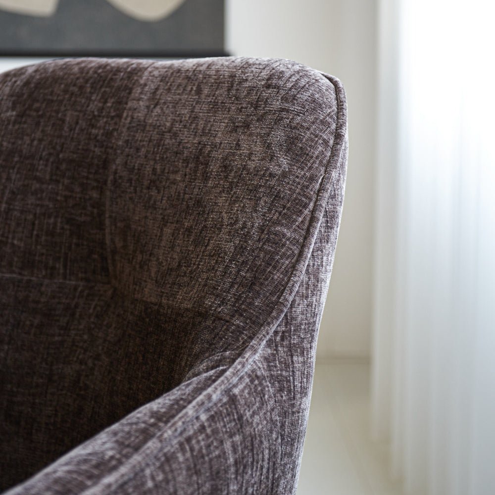 Chaise de salle à manger Camiel Dimehouse Marron LxlxH 62x61x54 Tissu Détail photo d'ambiance