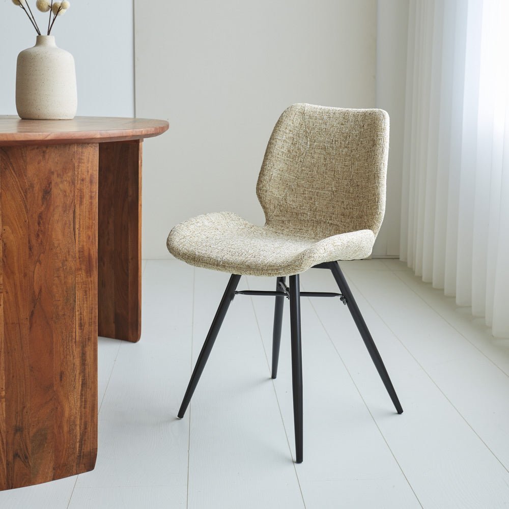 Chaise de salle à manger Beau chenille Dimehouse Blanc LxlxH 72x68x50 Tissu Photo d'ambiance vue de face diagonale