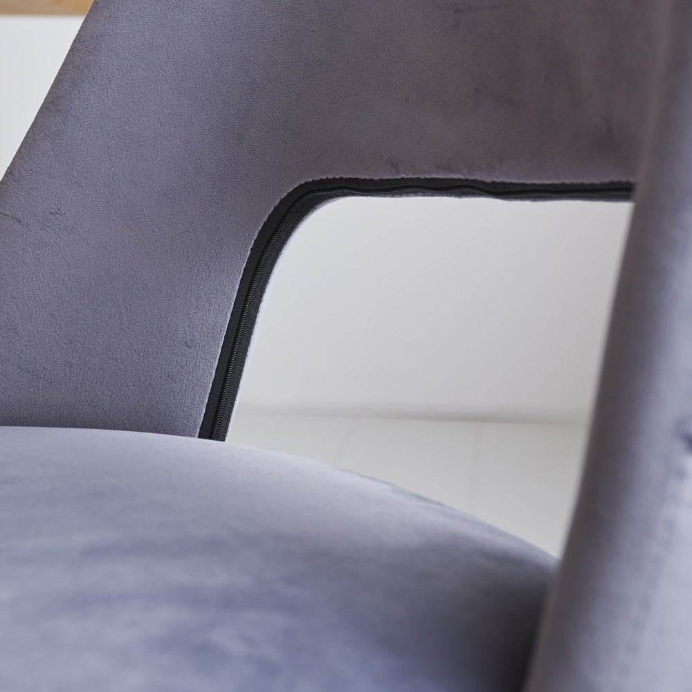 Chaise de salle à manger Mila Dimehouse Gris LxlxH 66x57x49 Tissu Détail photo d'ambiance