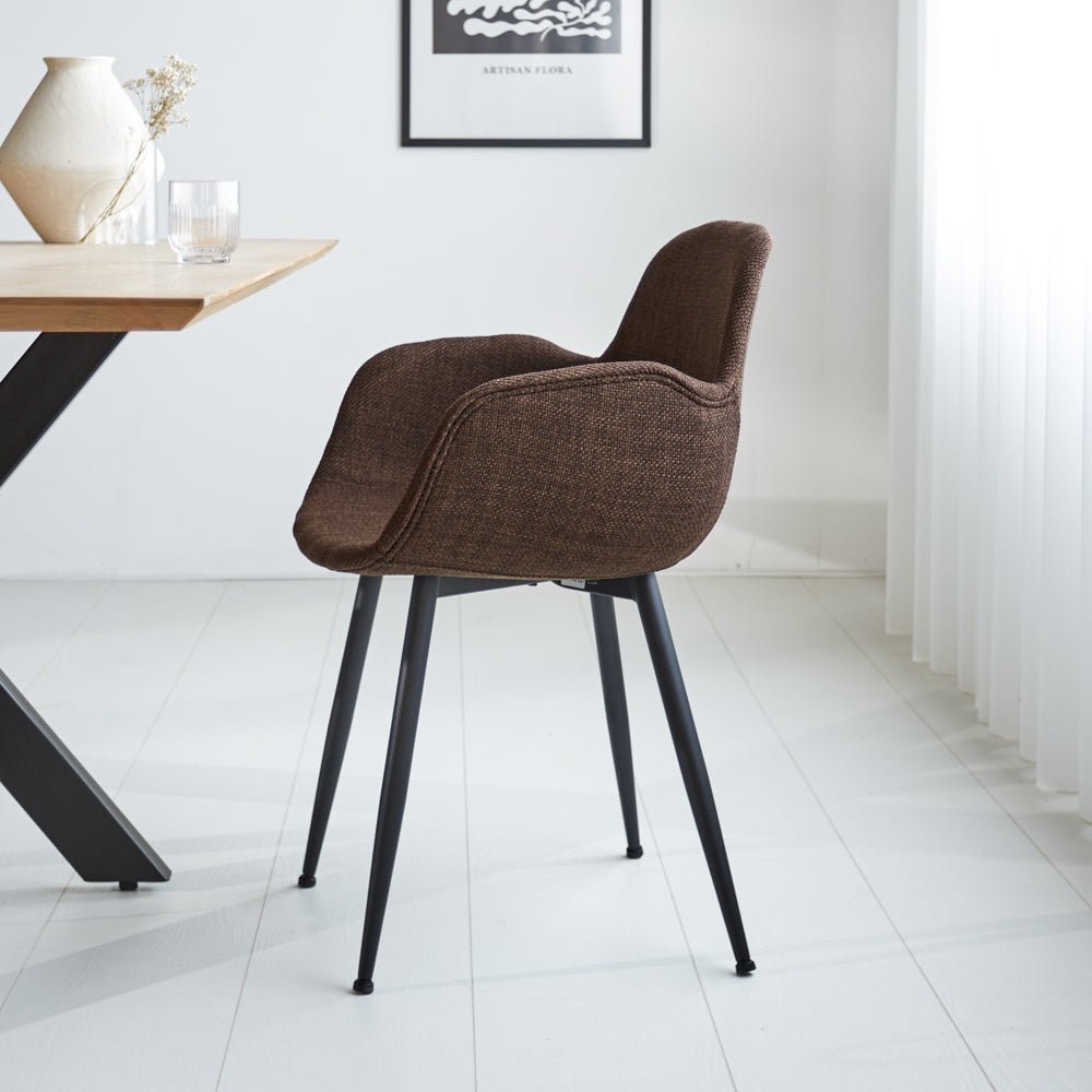Chaise de salle à manger Mick Dimehouse Marron LxlxH 64x62x59 Tissu Photo d'ambiance vue latérale