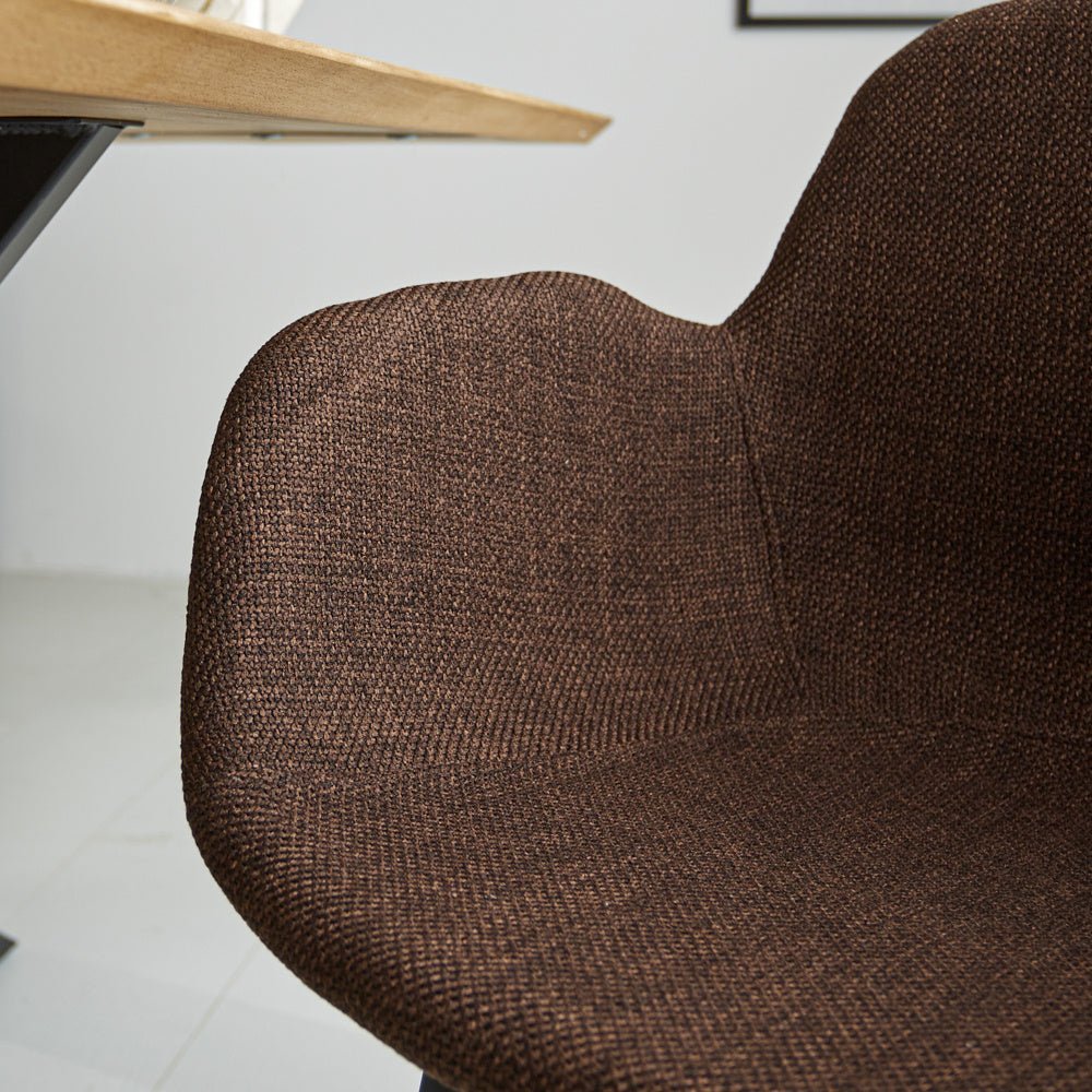 Chaise de salle à manger Mick Dimehouse Marron LxlxH 64x62x59 Tissu Ambiance photo différente