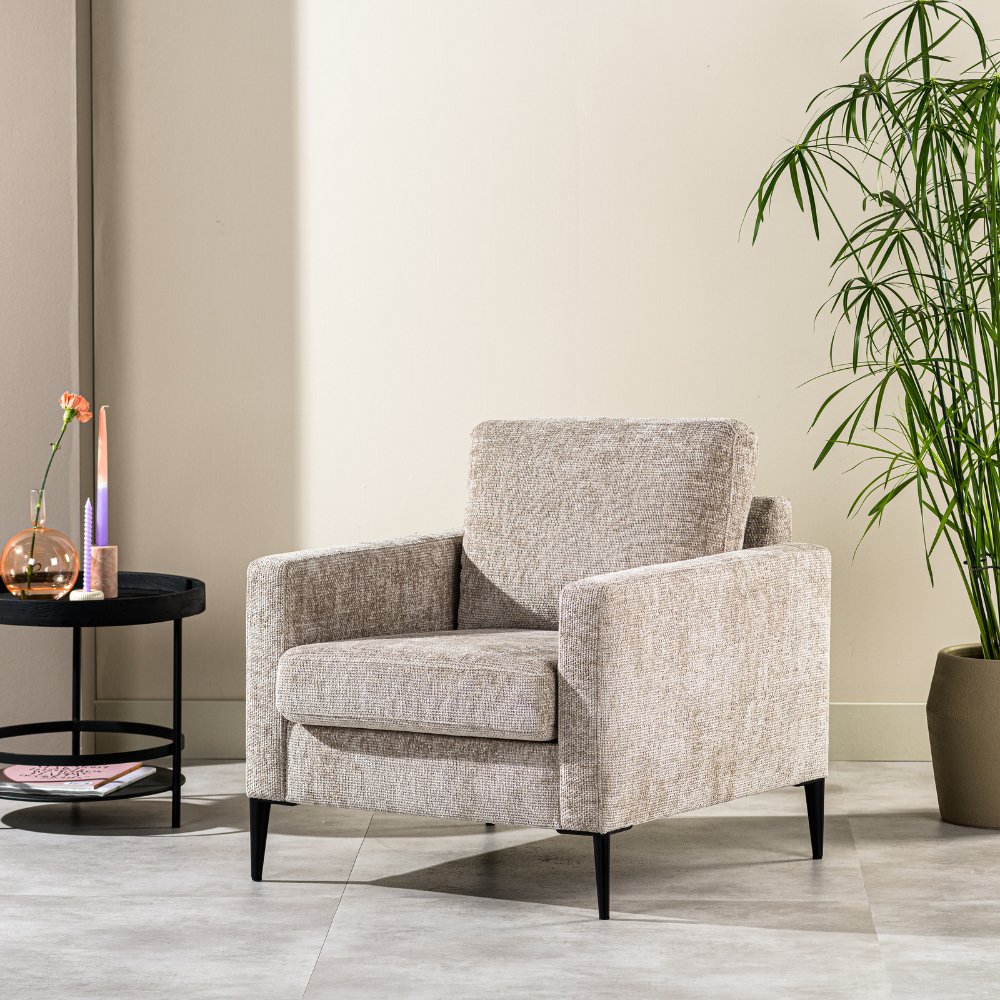 Fauteuil Flora DH Intérieur Tissu Beige Photo d'ambiance vue diagonale de face