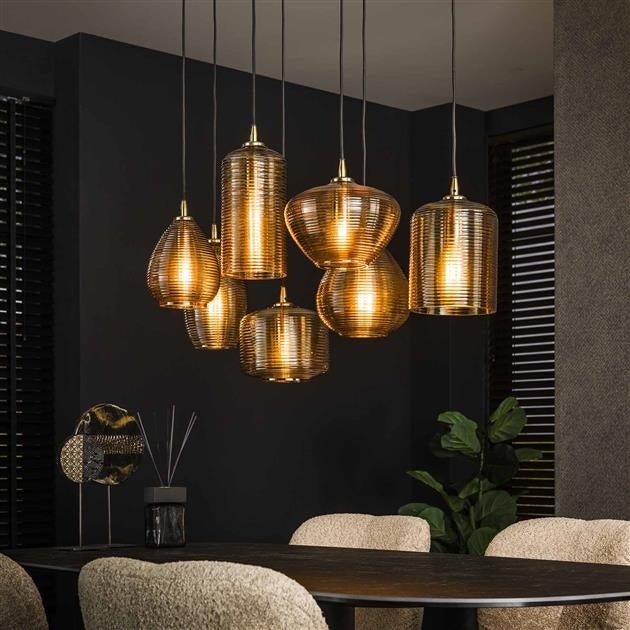 Lampe suspendue Faye DH Intérieur Verre couleur ambre Verre couleur ambre Photo d'ambiance Vue de face diagonale