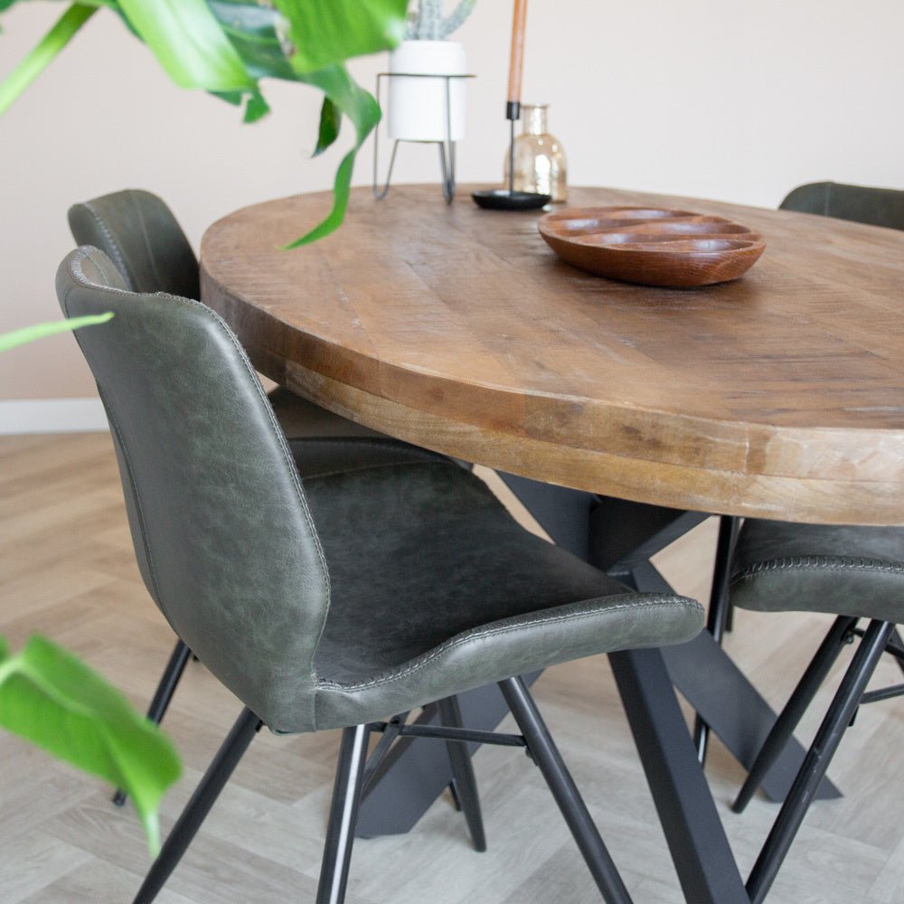 Table à manger Lennon Dimehouse Marron LxlxH 203x110x10 Bois de manguier Photo d'ambiance en situation
