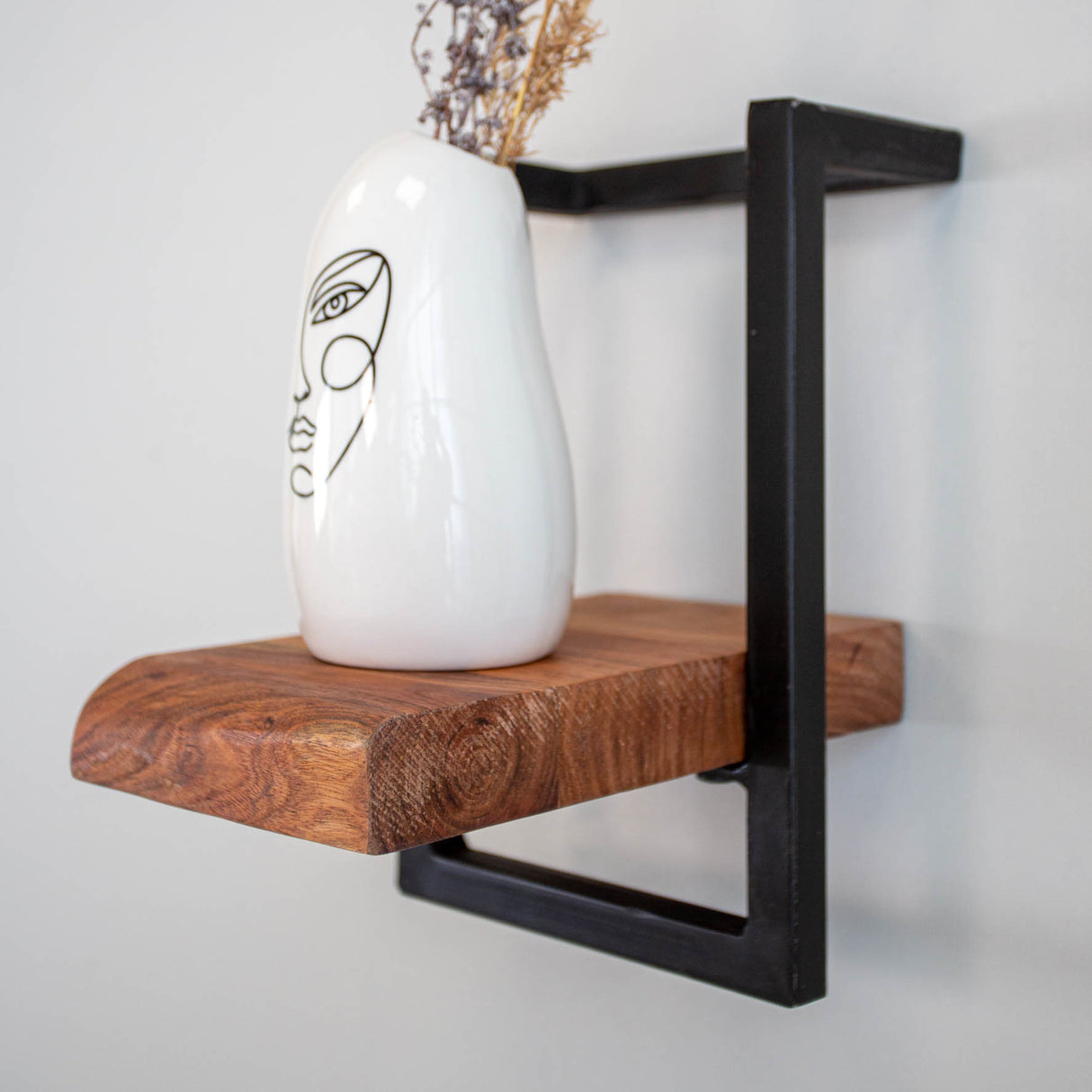 Etagère murale Aberdeen DH Intérieur Acacia LxlxH 32x24x12 Bois d'acacia Photo d'ambiance vue latérale