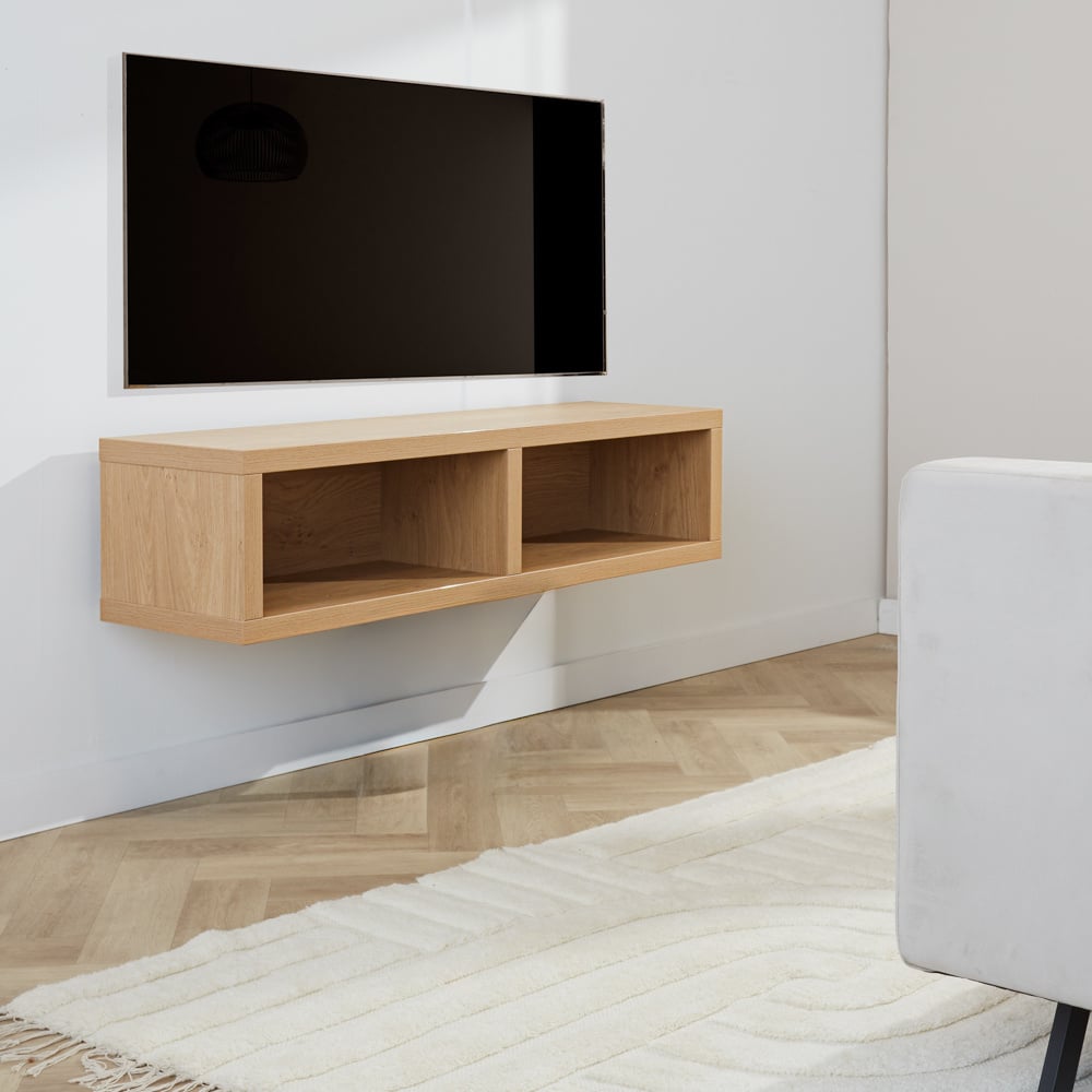 Meuble TV Bernie Chêne Rustique Dimehouse Chêne LxlxH 126x36x31 Mélamine Photo d'ambiance vue de face diagonale
