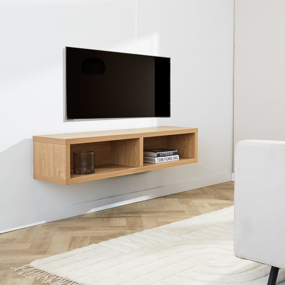 Meuble TV Bernie Chêne Rustique Dimehouse Chêne LxlxH 146x36x31 Mélamine Photo d'ambiance vue de face diagonale
