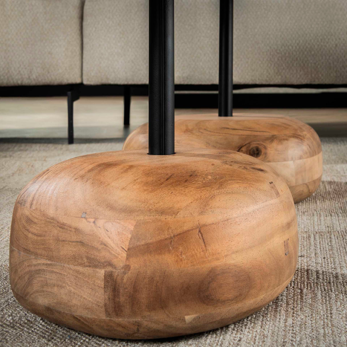 Ensemble de 2 tables basses Mosi en bois d'acacia organique naturel 