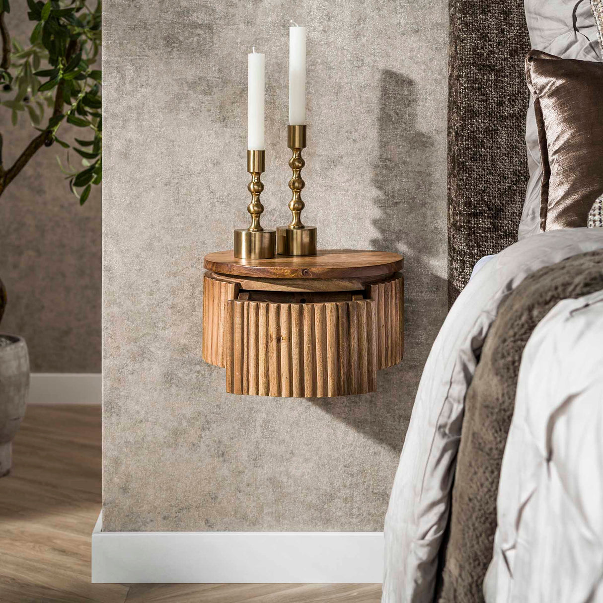 Table de chevet flottant Curve rond 1-tiroir Bois de manguier sable 