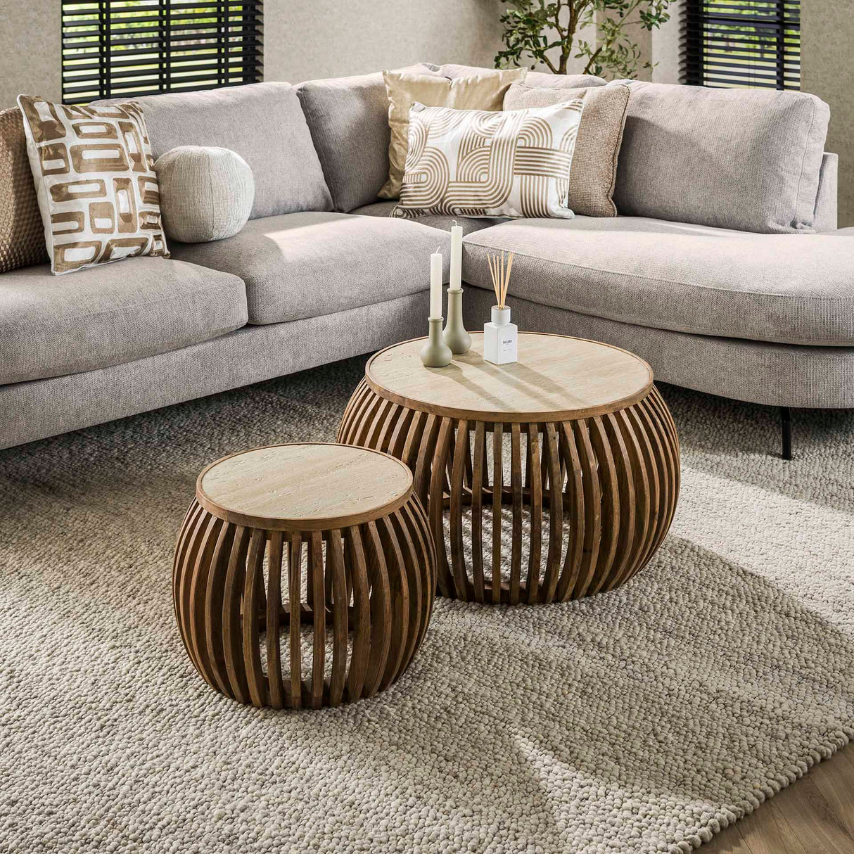 Table basse Vento Curve Ø75 en mango massif sable, ensemble de 2 