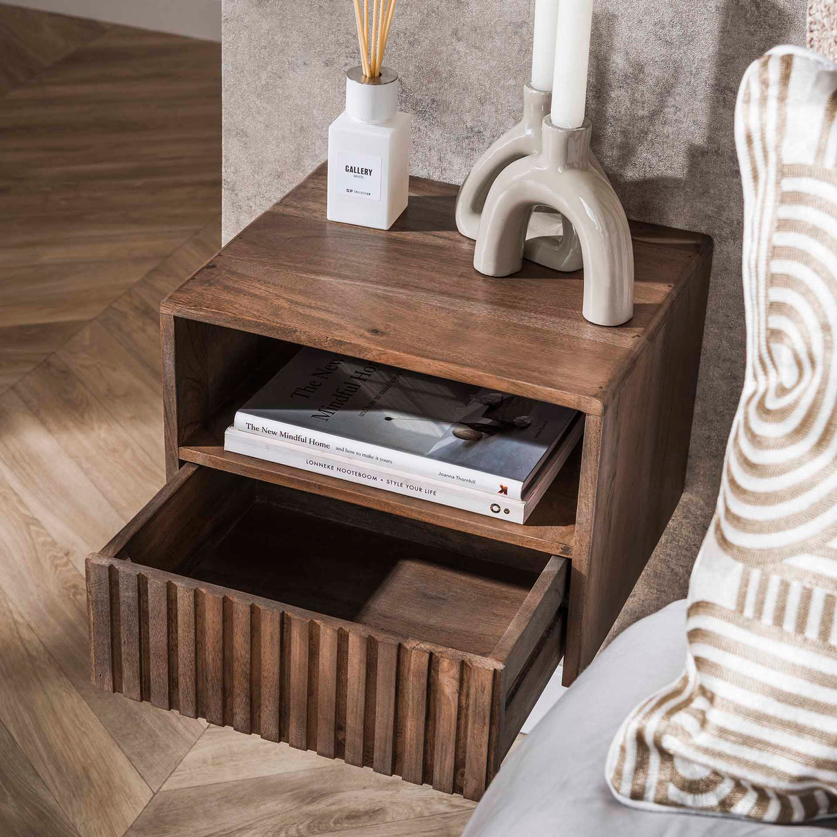 Table de nuit flottante Acacia Drift Brown – 1 tiroir 