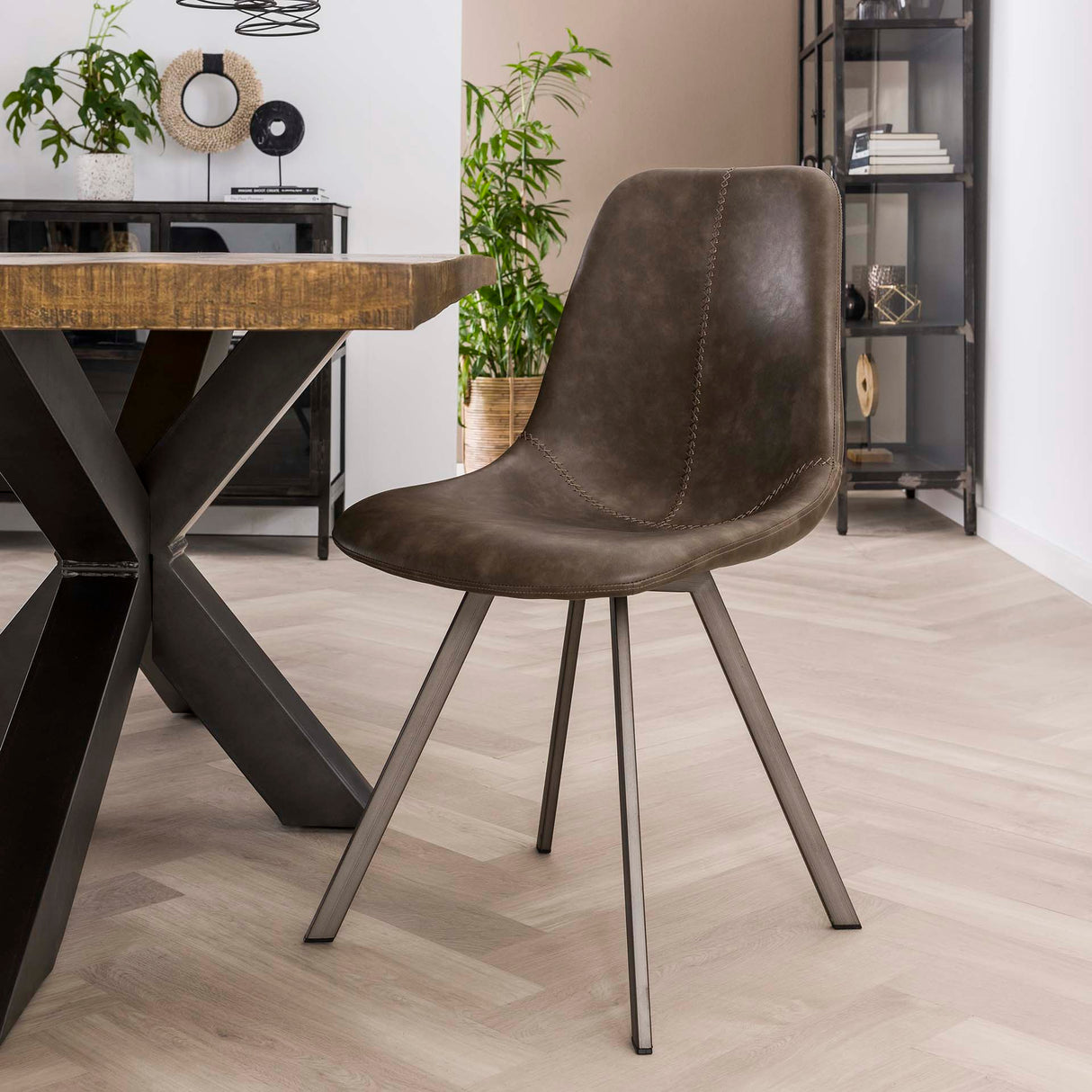 Chaise de salle à manger Taupe Siena Saddle PU Similicuir 