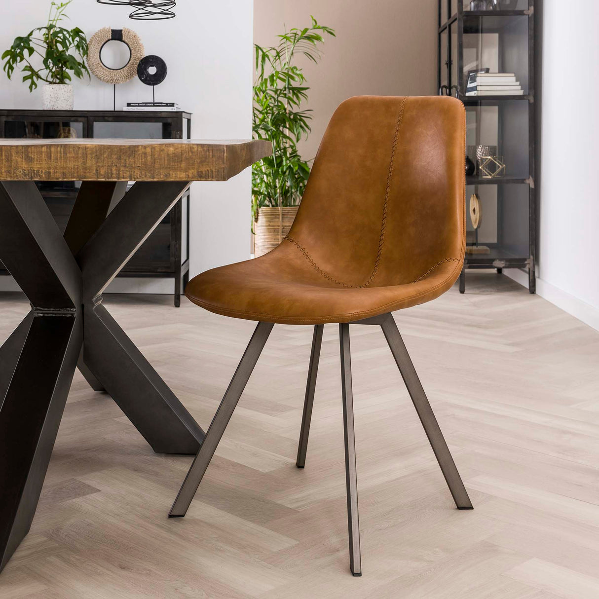 Ensemble de 4 chaises de salle à manger Siena Saddle PU brun 