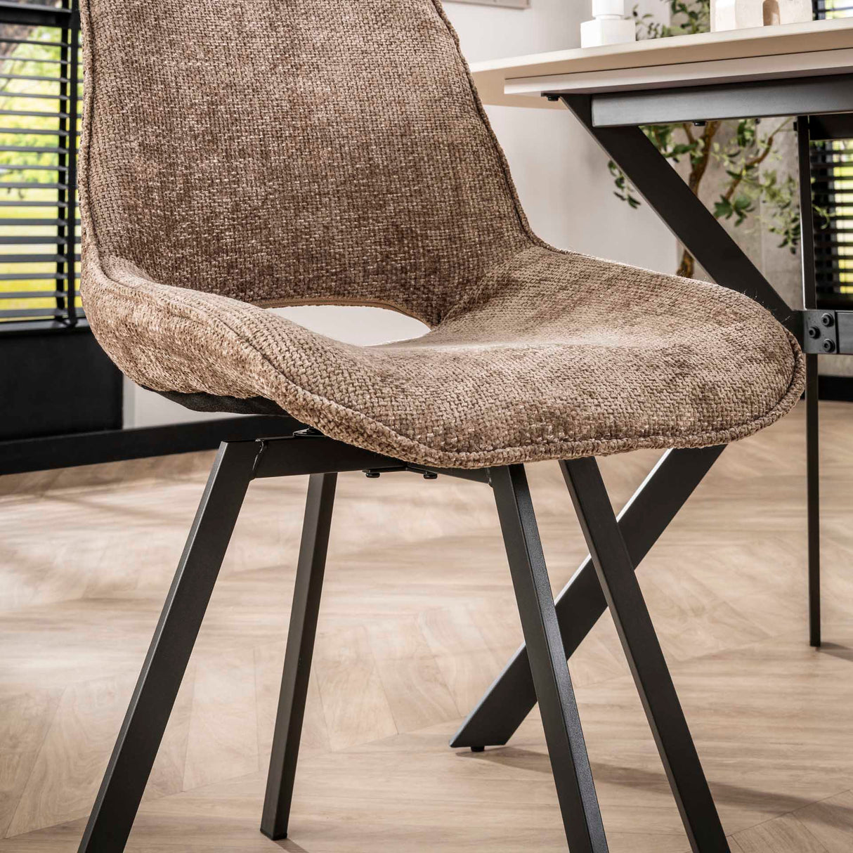 Ensemble de 4 chaises de salle à manger Riviera Rich champagne pivotantes 