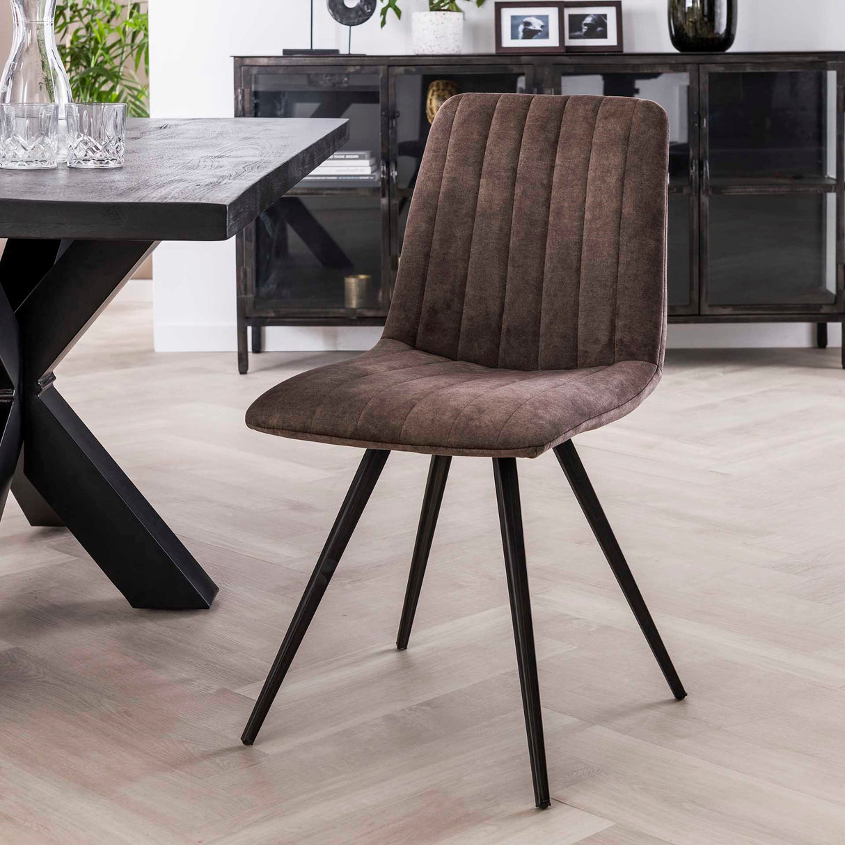 Ensemble de 4 chaises de salle à manger Sadie Velvet Taupe - Sans accoudoirs 