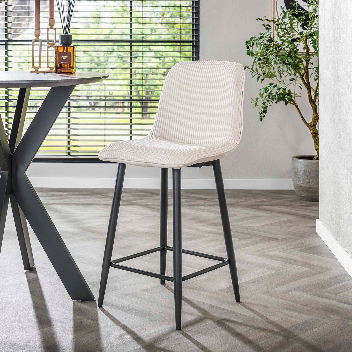 Tabouret de bar moderne Lento en tissu Rib Rock couleur ivoire avec texture à rayures 